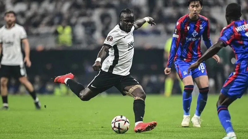 Crystal Palace vừa có trận hòa 2-2 trên sân khách trước Besiktas
